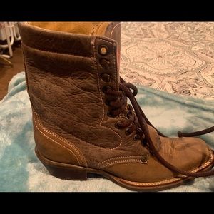 Lace up cowgirl boots 👢